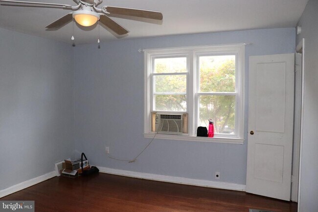Building Photo - 317 Salaignac St