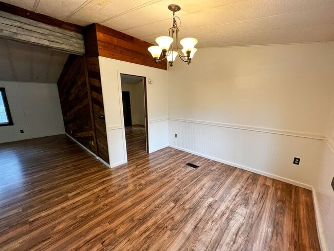 Building Photo - 8822 Holmquist Rd SE