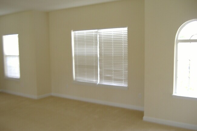 Building Photo - GREAT SPACIOUS 2 STORY HOME IN AVALON PARK in EAST ORLANDO