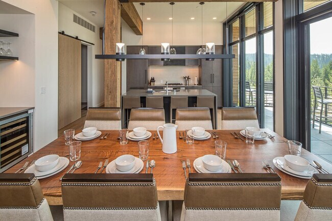 Building Photo - 4 Boathouse Way