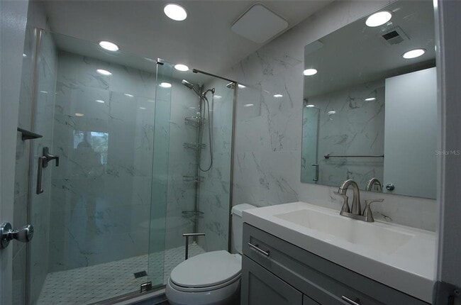 Building Photo - 1258 Pine Ridge Cir W