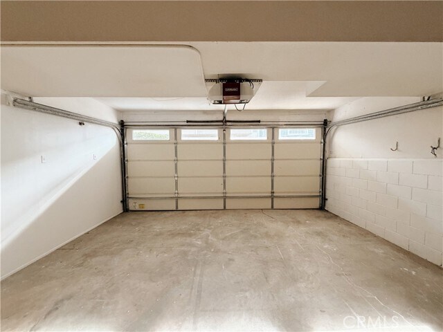 Building Photo - 104 S Francisca Ave