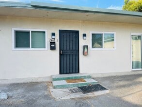 Building Photo - 2408 Wulff Ln