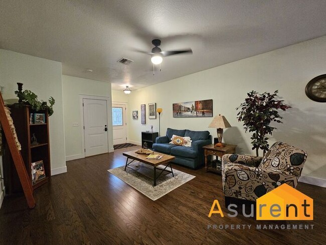 Building Photo - Furnished Rental In Jacksonville