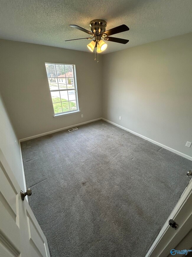 Building Photo - 109 Portal Ln