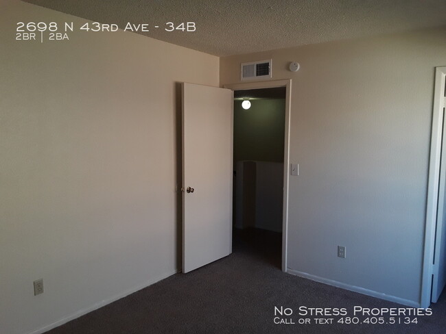 Building Photo - 2 Bed Condo off 43rd Ave and Thomas!