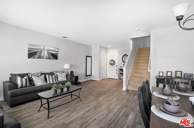 Building Photo - 3056 Janine Ave