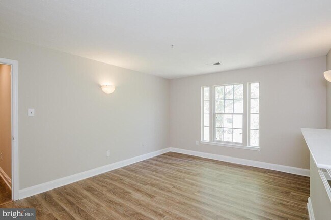 Building Photo - 3100 Cardinal Way