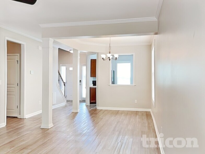 Building Photo - 557 McCarthy Dr