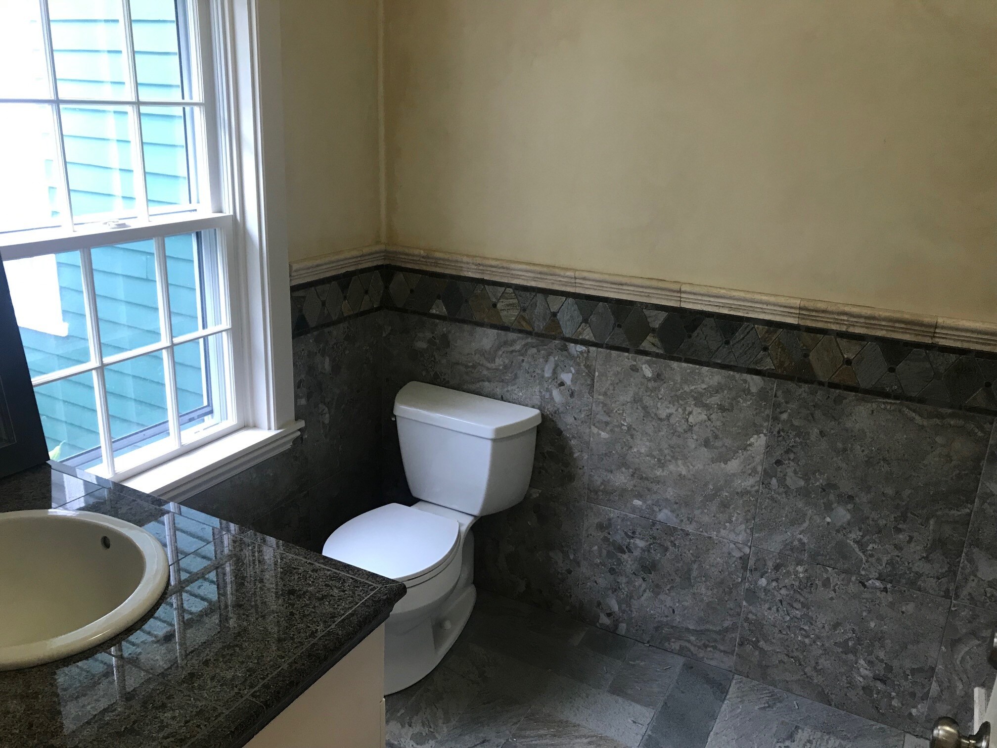 Building Photo - 33 Ward St