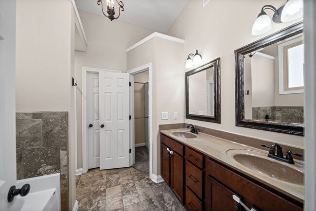 Building Photo - 3469 Bradfield Dr