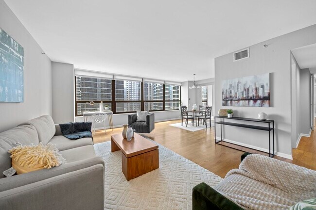 Building Photo - 400 E Ohio St