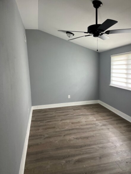 Building Photo - 1640 Winding Creek Ln