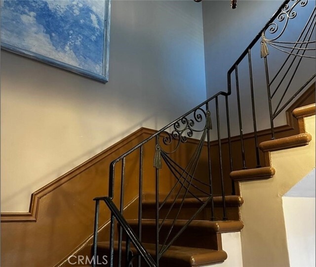 Building Photo - 5966 San Vicente Blvd