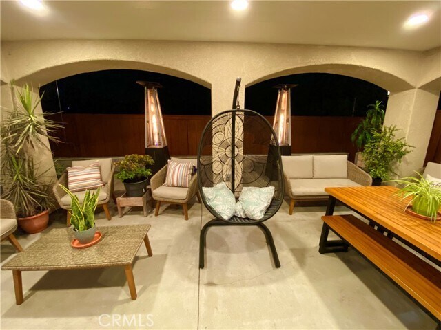 Building Photo - 5864 Vista Santa Catarina