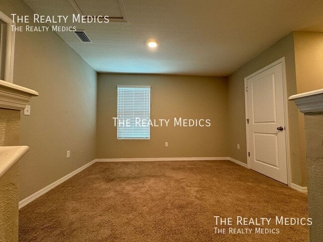 Building Photo - 2327 Ashberry Ridge Dr
