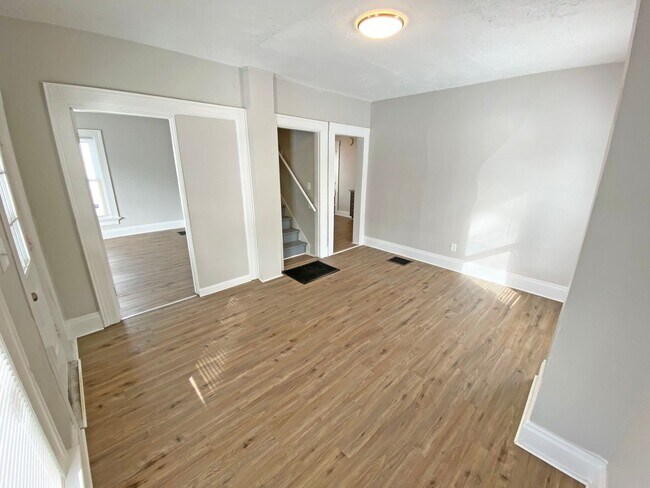 Building Photo - Burkhardt Home : **MOVE-IN SPECIAL: 100% O...