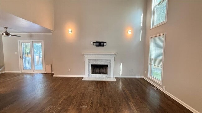 Building Photo - 737 Calico Ln