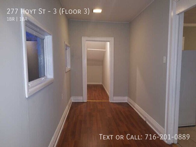 Building Photo - 277 Hoyt St