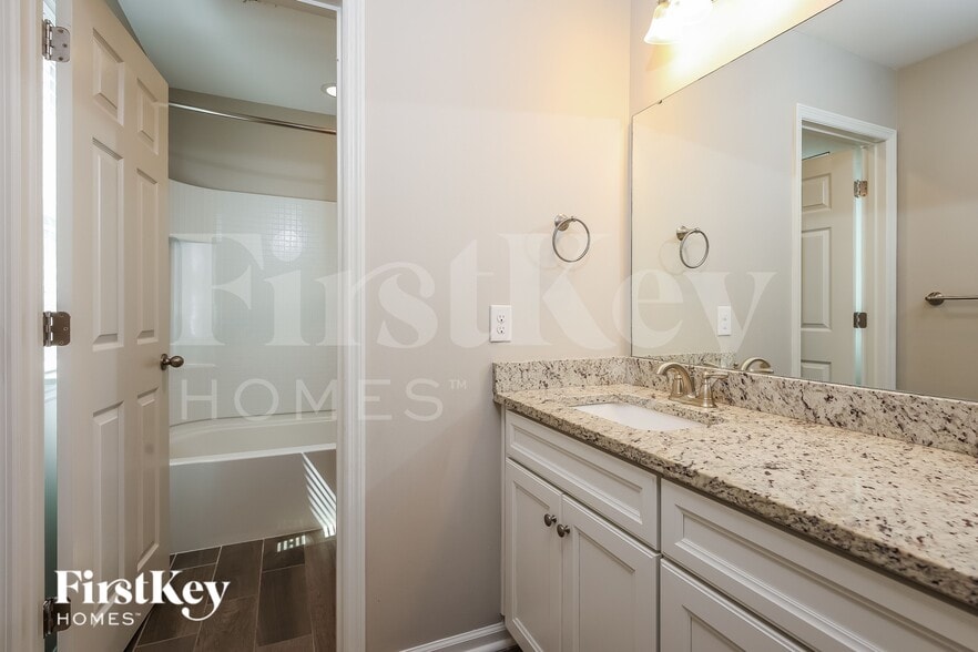 Building Photo - 437 Northern Red Oak Dr