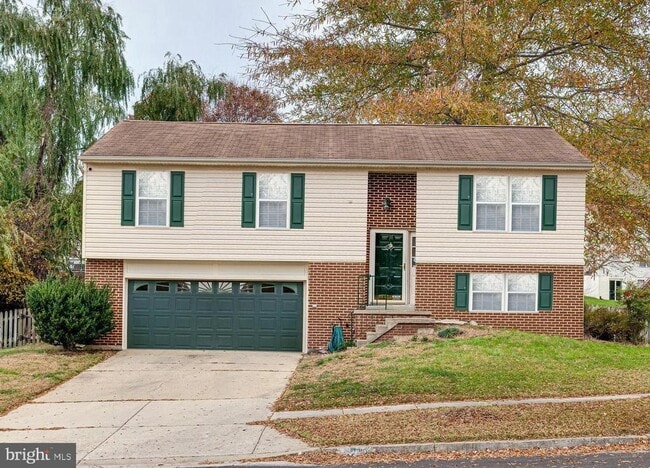 Building Photo - 9701 Grandhaven Ave