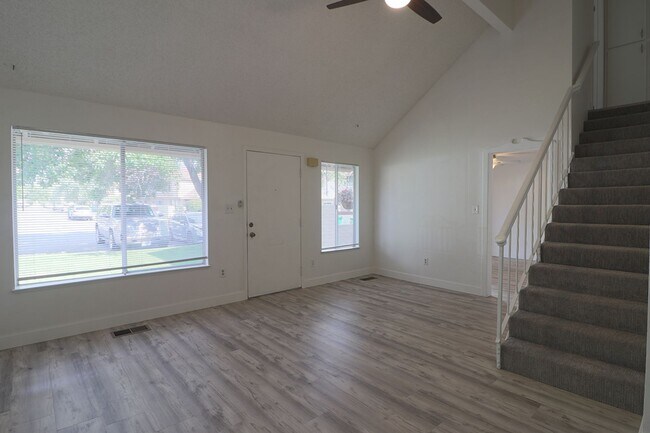 Building Photo - 3 Condor Cir