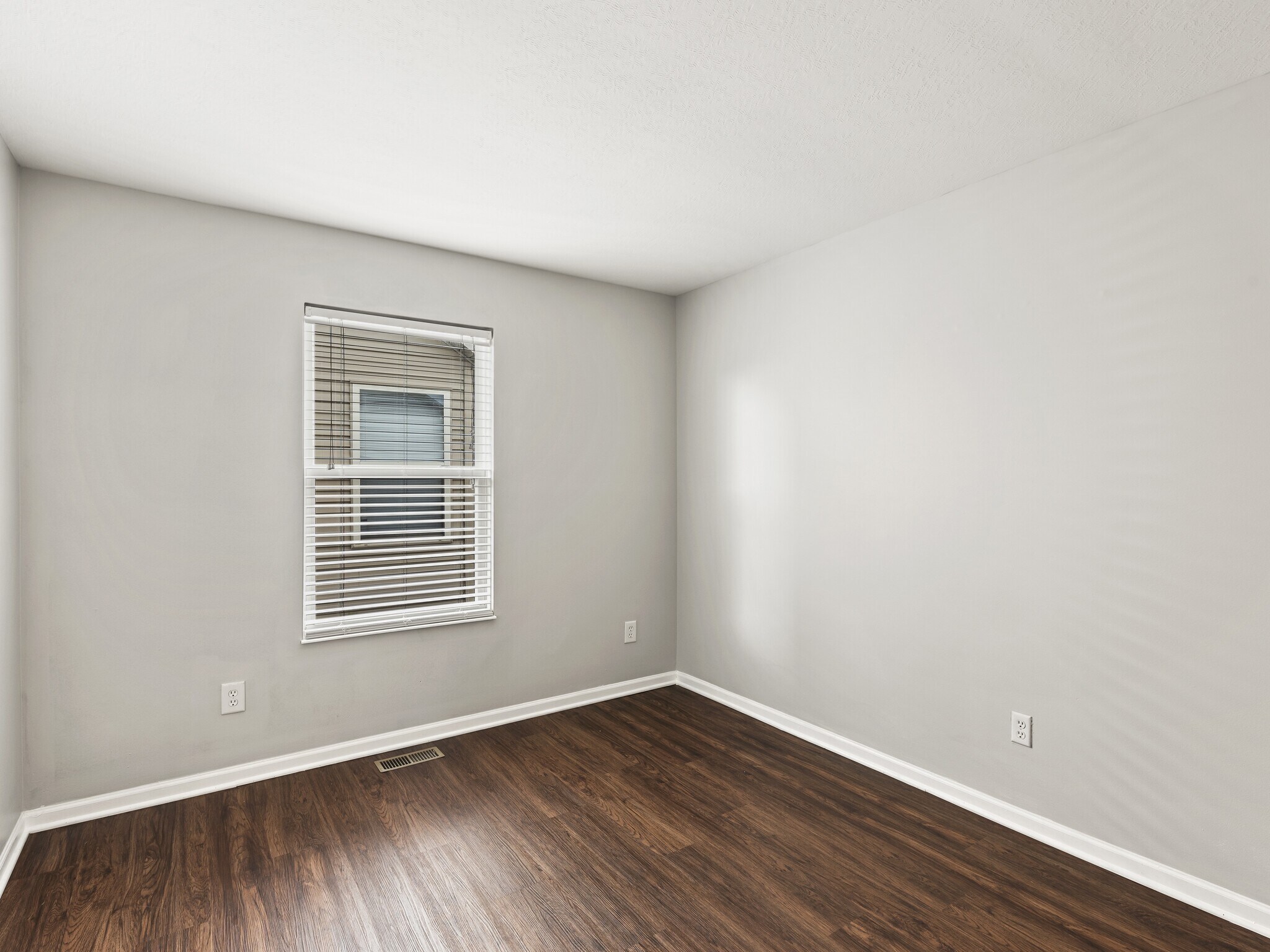 Building Photo - 8022 Crete Ln