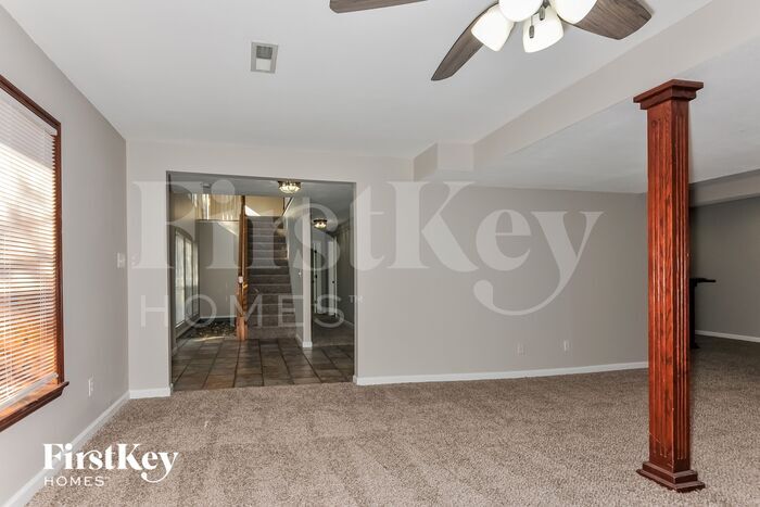 Building Photo - 212 Royallmanor Ln
