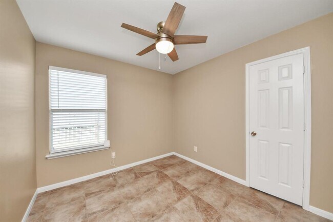 Building Photo - 4106 Falling Trace Ln