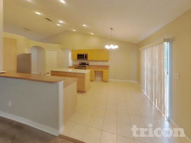 Building Photo - 4151 Candler Ave