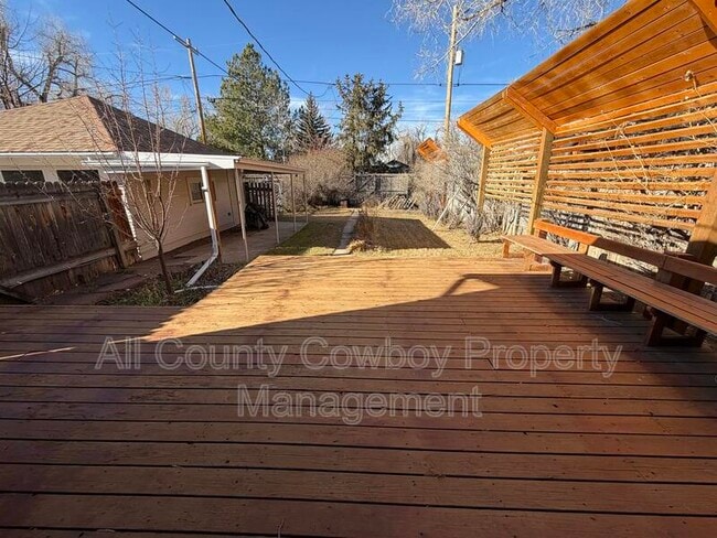 Building Photo - 414 S 13th St