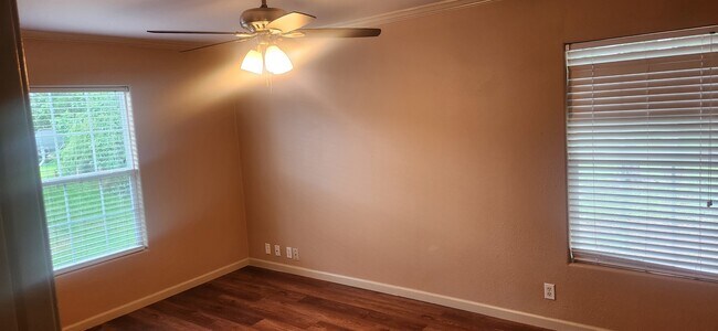 Building Photo - 6519 De Priest St