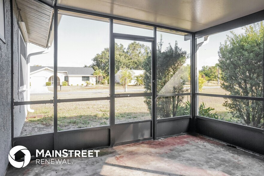 Building Photo - 5940 Talbrook Rd