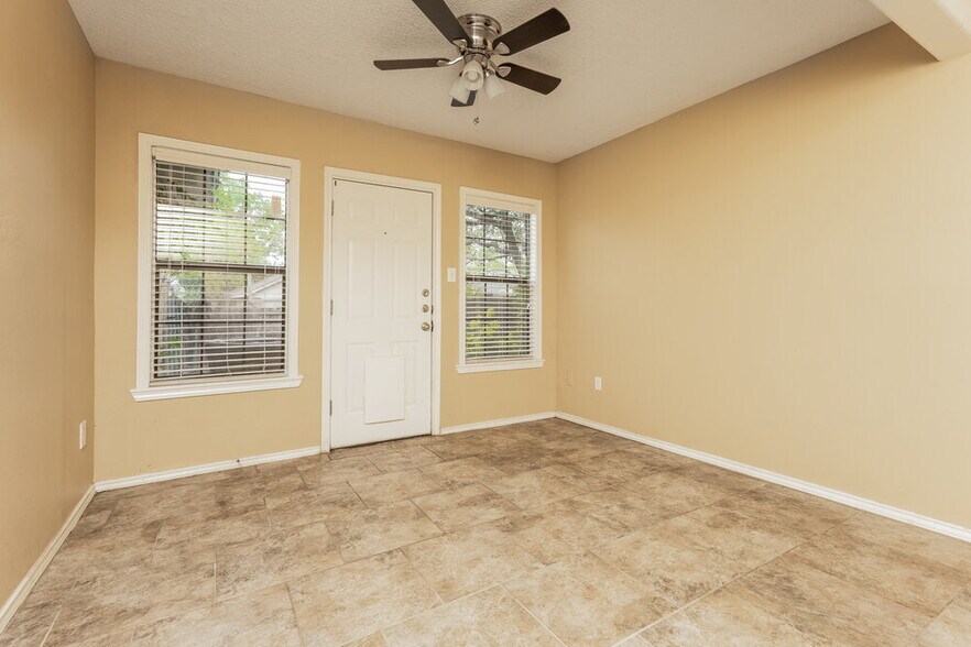Building Photo - 3239 Wichita Dr