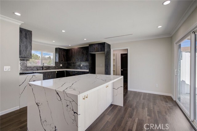 Building Photo - 10920 Garden Grove Ave