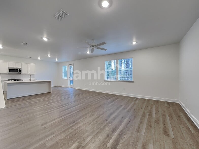 Building Photo - 1498 Aquamarine Dr