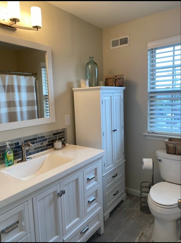 Building Photo - 111 N Adams Ave