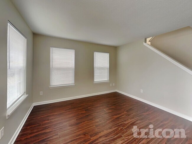 Building Photo - 1621 Bridgecreek Crossing