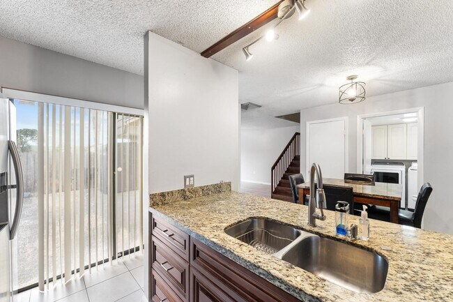 Building Photo - 2410 24th Way