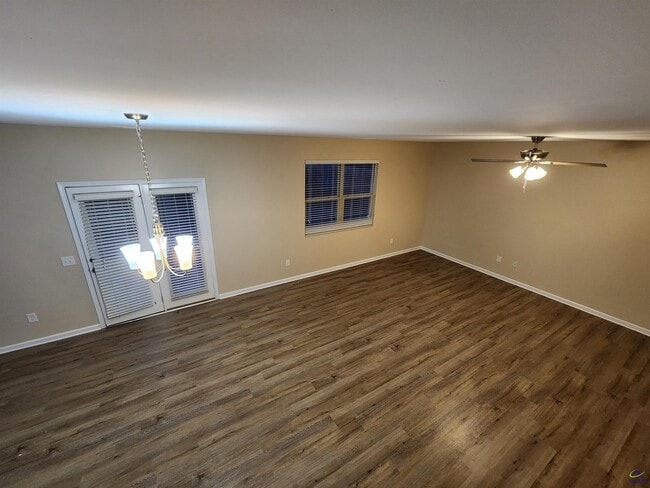 Building Photo - 223 Flowing Meadows Dr