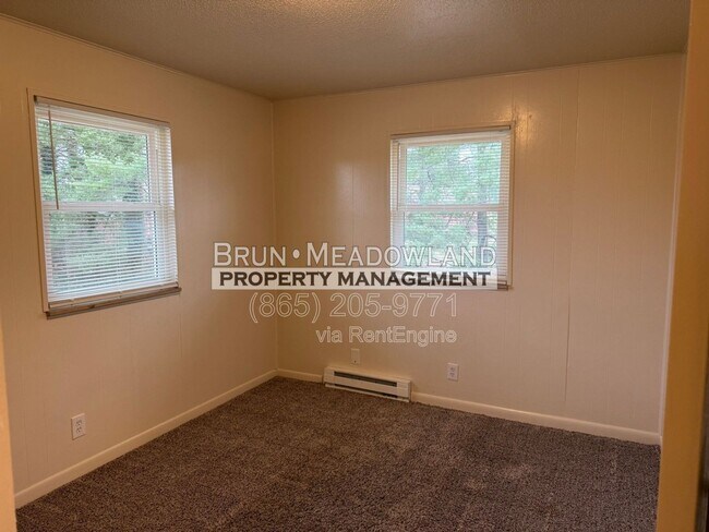 Building Photo - 1424 McArthur Rd