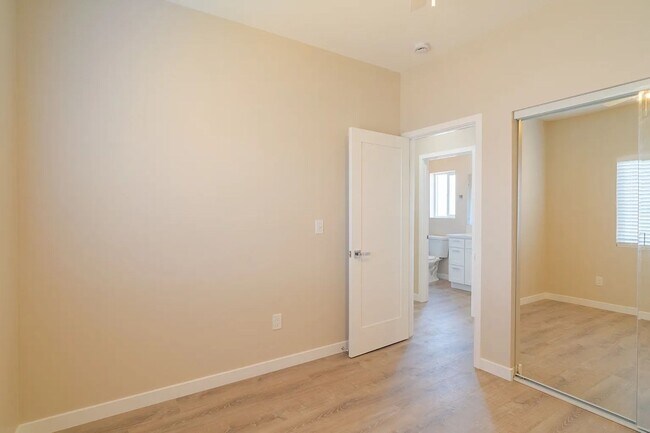 Building Photo - 5162-5166 Ewing St.