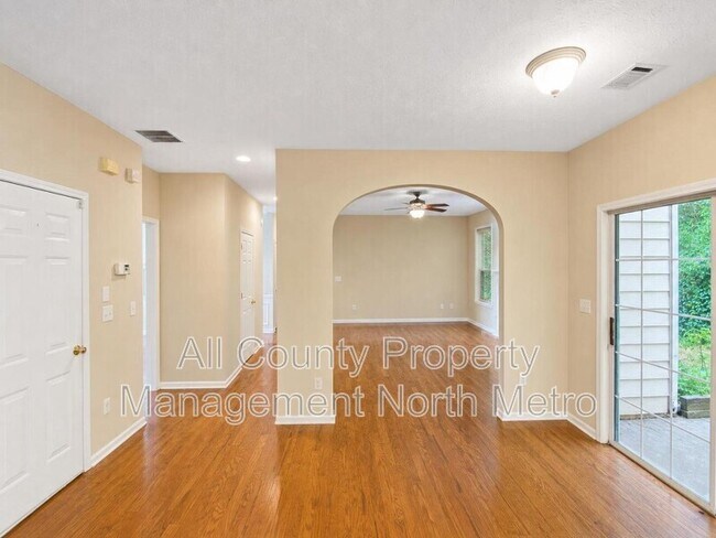 Building Photo - 2720 Two Rock Ct