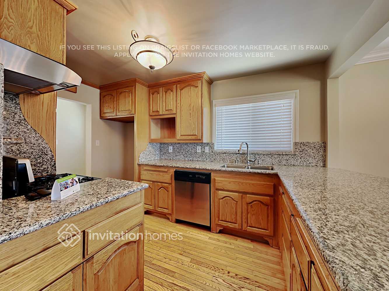 Building Photo - 4558 Albury Ave