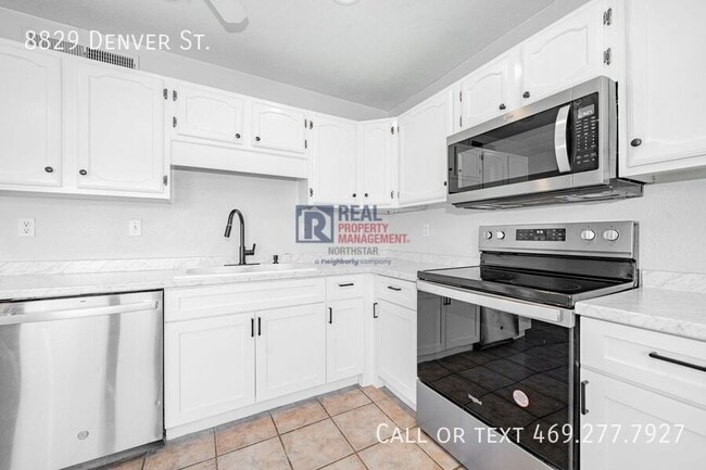 Building Photo - 8829 Denver St