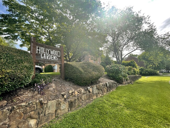 Complex entrance - 3343 Old Montgomery Hwy