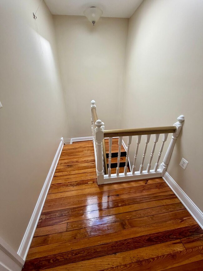 Building Photo - Historic Charm Meets Modern Comfort in Charles Village