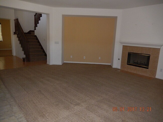 Building Photo - Two story, 2750 Sq Ft home with three car ...