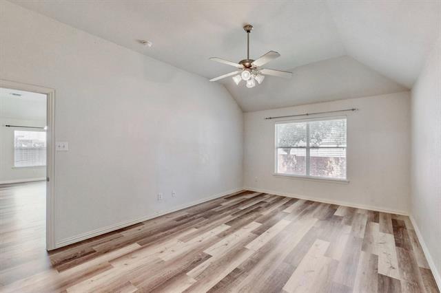 Building Photo - 1216 Lake Forest Dr