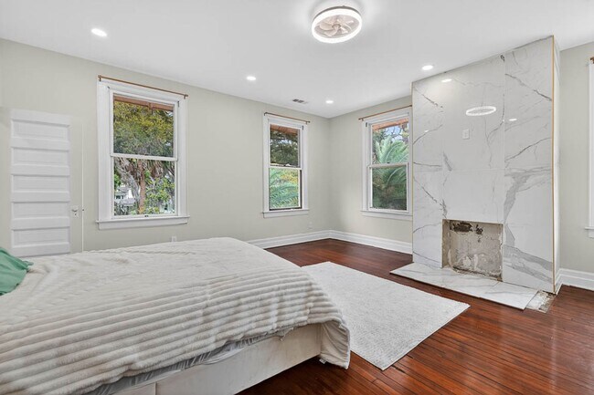 Building Photo - 1015 Union St